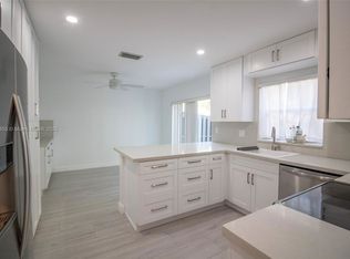 4844 Grapevine Way, Davie, FL 33331