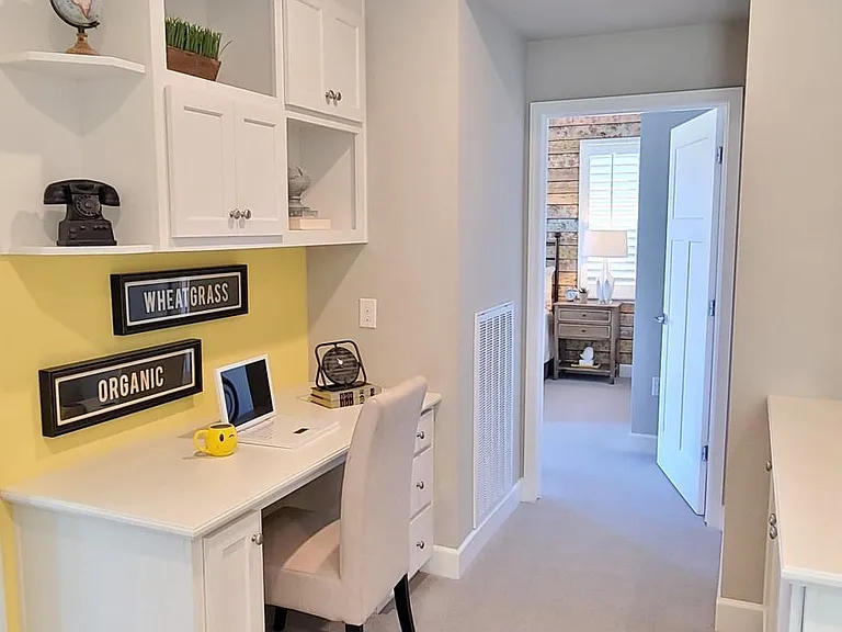 1066 Forbes Ln — Photo 37