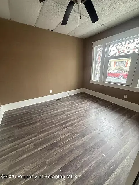 2 bed, $1,300 — Photo 4