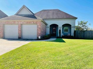100 Birchview Dr, Broussard, LA 70518