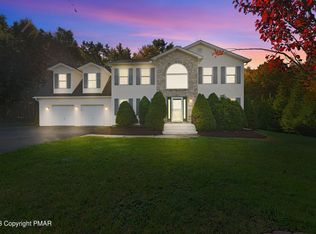 1156 Glade Dr, Long Pond, PA