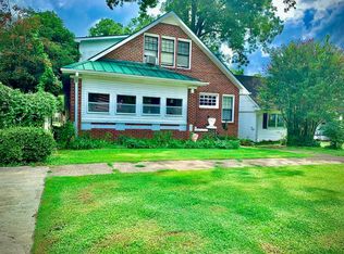 608 E 4th St, Tuscumbia, AL 35674