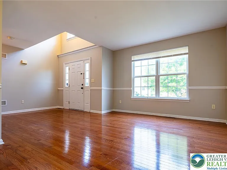 127 Highlands Cir — Photo 5