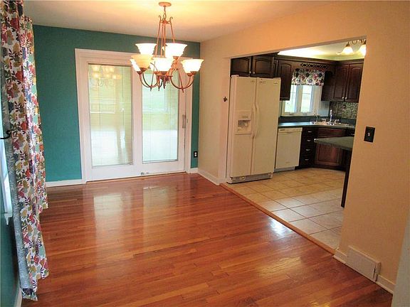 5th image of 204 Kansas Dr