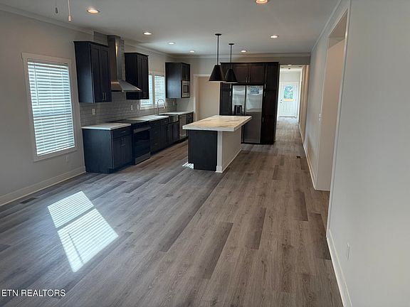 2nd image of 3863 Crimson Clover Ln
