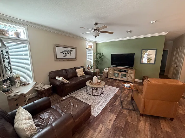211 Hummingbird Ln — Photo 5
