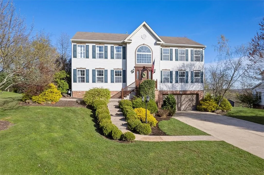 230 Dogwood Cir photo 1