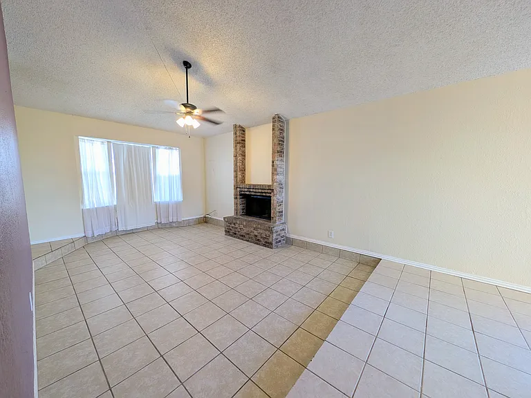 5949 Bridalveil Dr — Photo 6