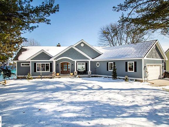 3rd image of 10581 SW Torch Lake Dr