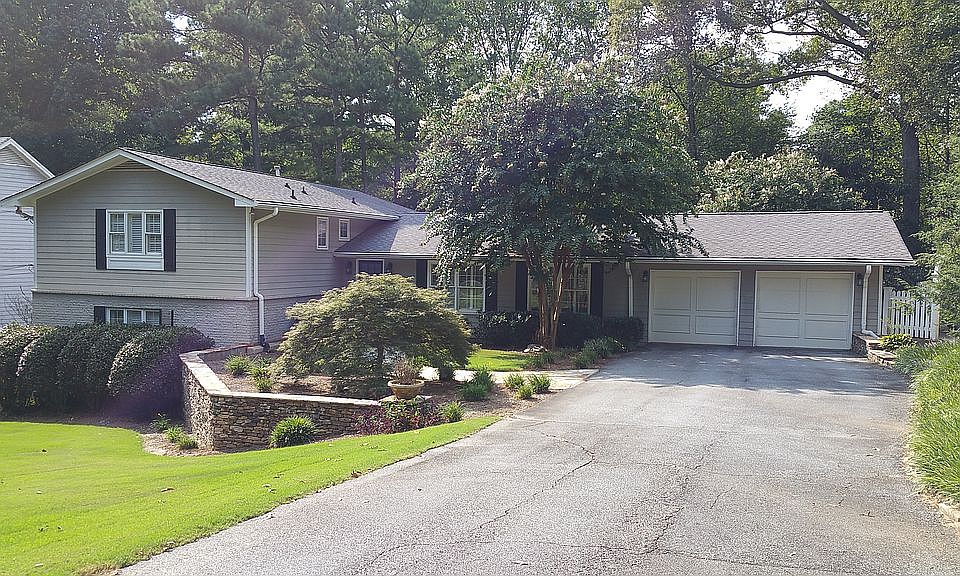 2nd image of 1041 Ragley Hall Rd