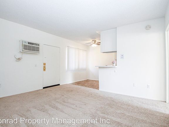 4th image of 7457 Woodman Ave #28