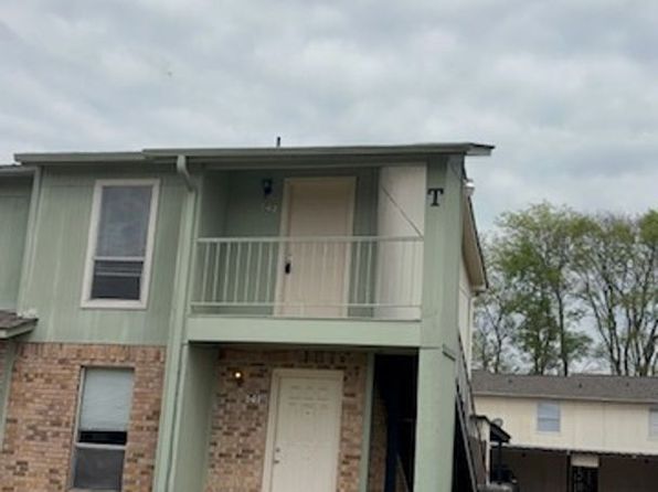 5705 E Texas St APT 142