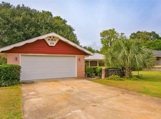 314 Loruna Dr, Gulf Breeze, FL 32561
