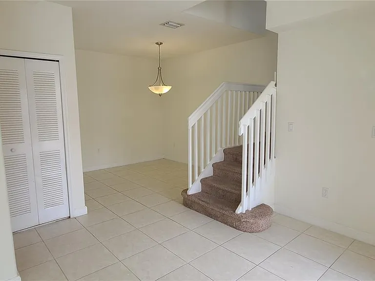 1021 SE 23rd Ave #1 — Photo 10