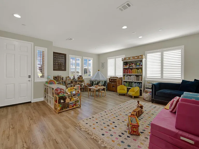 4037 Crane Ct — Photo 16