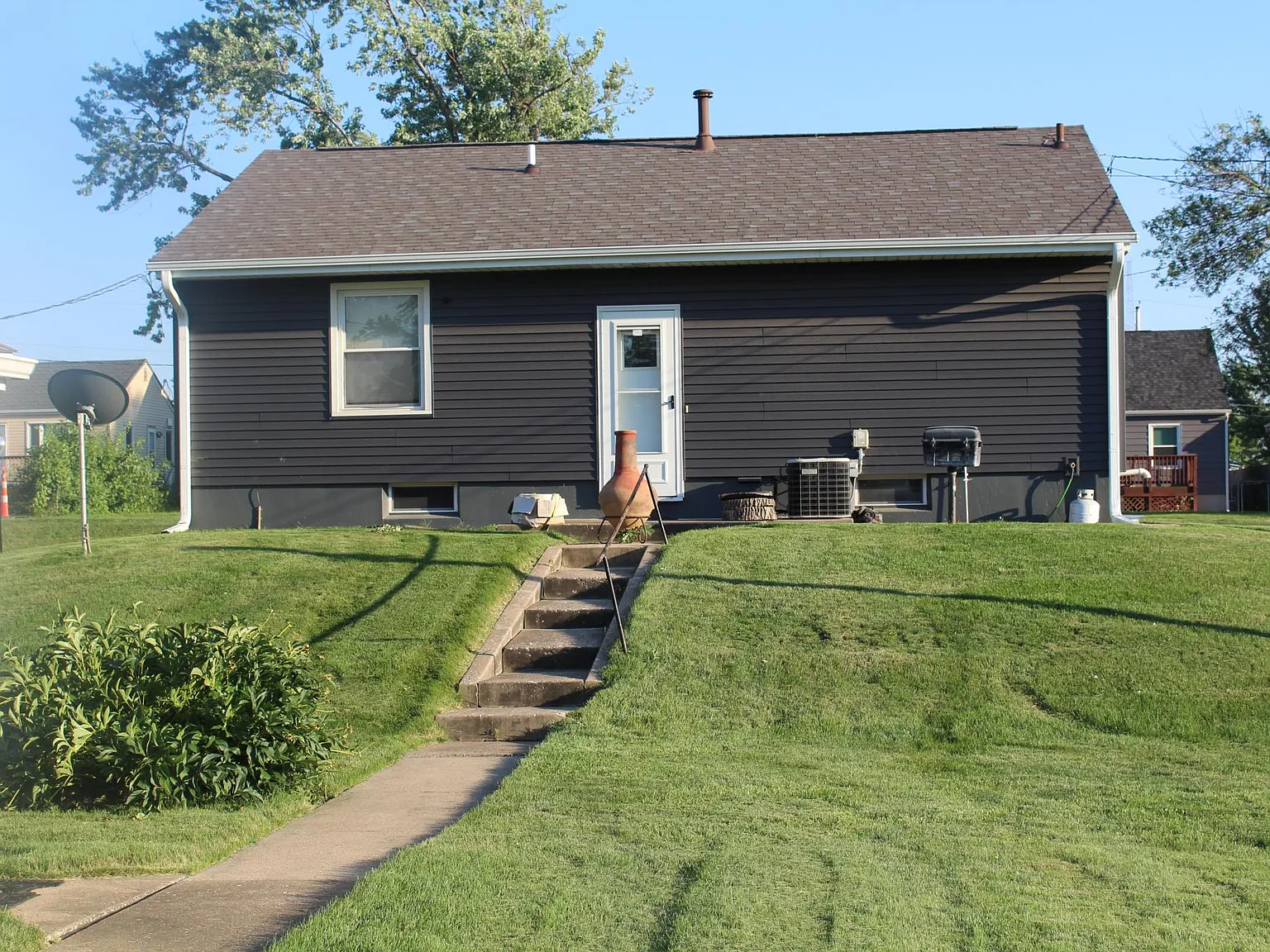 3 bed, 952 sqft, $1,700 — Photo 3