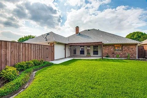 4th image of 1217 Mackie Dr