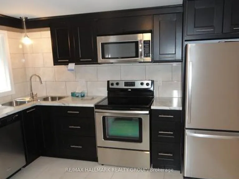 230 Durocher St — Photo 8