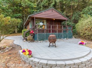 1414 Rose Ln, Oak Harbor, WA 98277