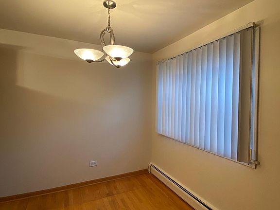 4th image of 4600 N Cumberland Ave #1S