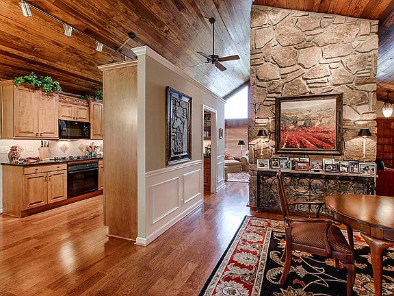 2nd image of 7521 Rivertrace Blvd