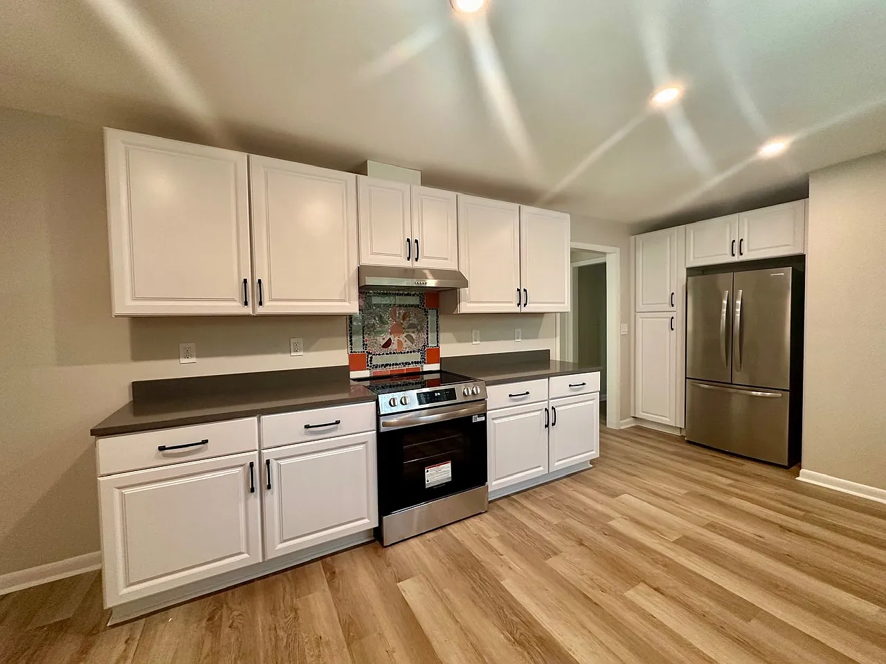 3 bed, 1817 sqft, $2,295 — Photo 4