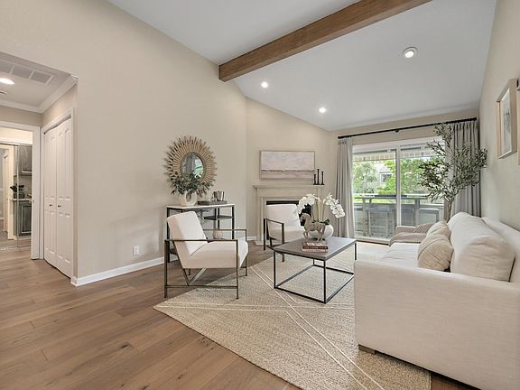 4th image of 1754 Braddock Ct