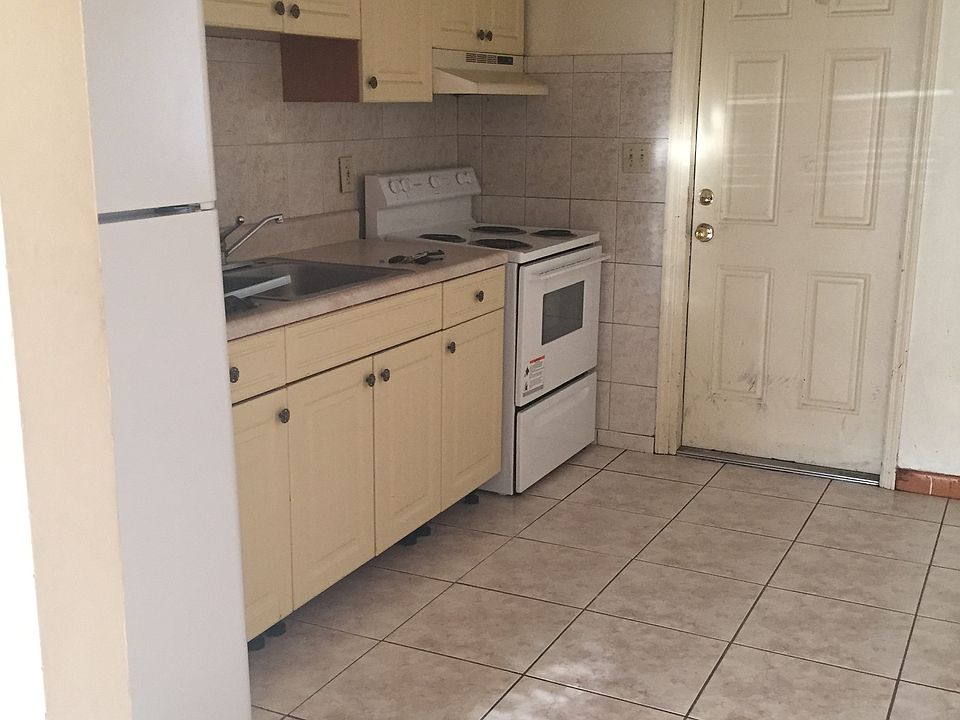 2nd image of 1400 SW 3rd Ave #2