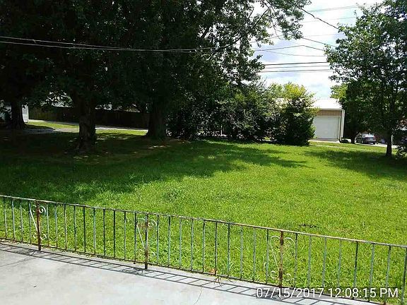 3rd image of 305 Green Acres Dr