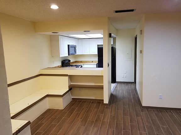 5th image of 2979 Sir Hamilton Cir #2979