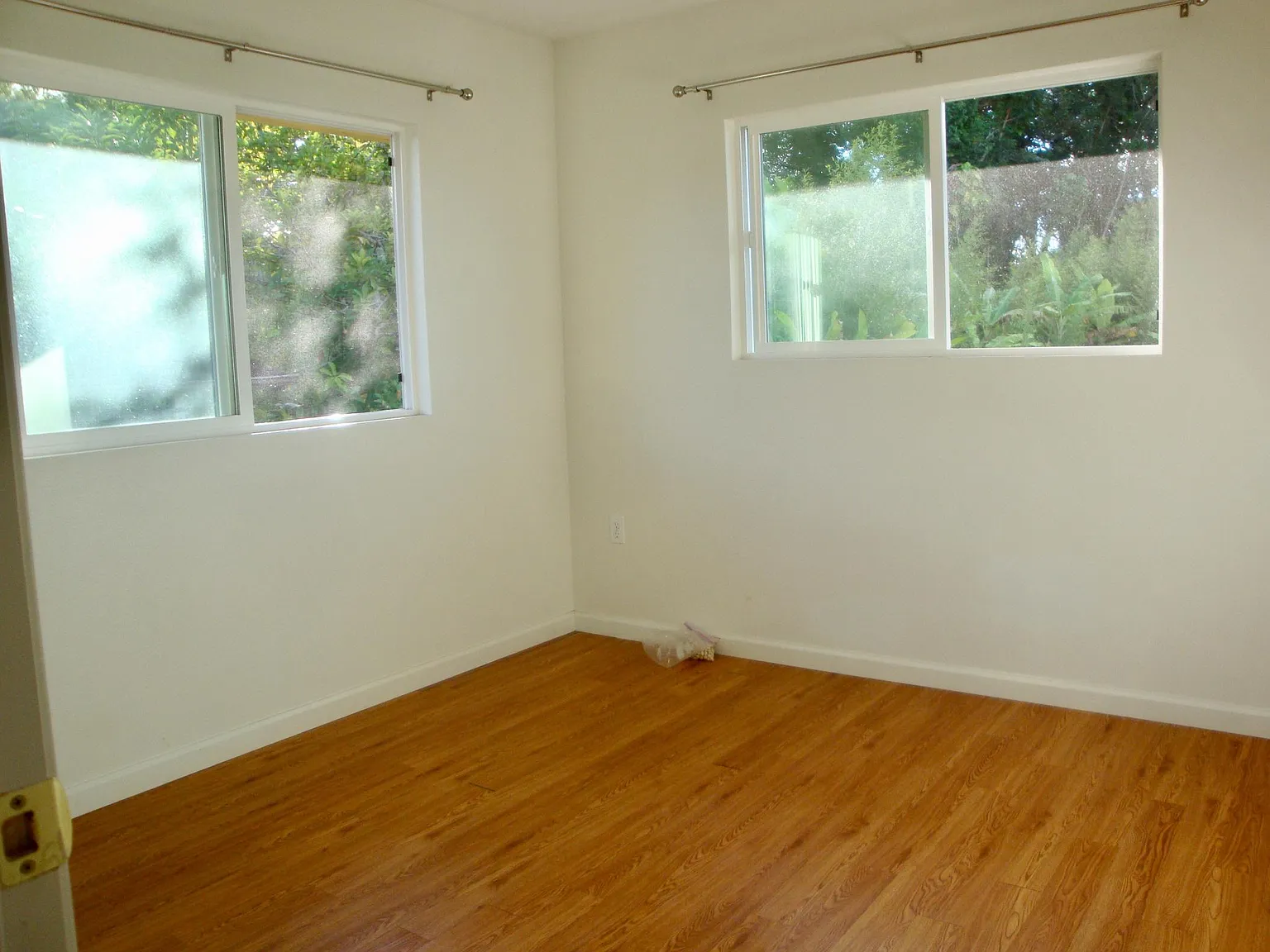 2 bed, 750 sqft, $2,400 — Photo 4