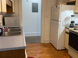 1418 4th Ave APT 2, Huntington, WV 25701