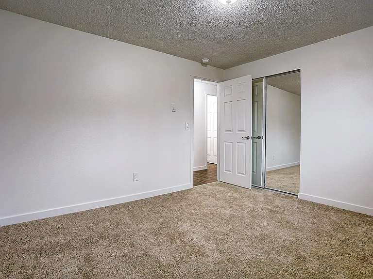 Tall Tree Manor — Photo 34