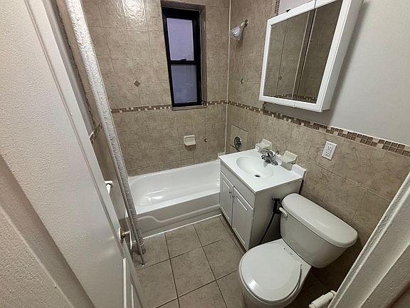 4th image of 507 Baldwin Ave #1