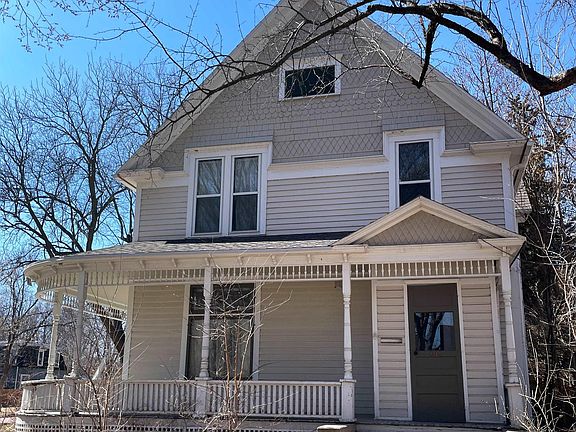 5th image of 404 Cottage Ave