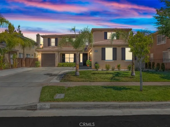 983 McCall Dr, Corona, CA 92881
