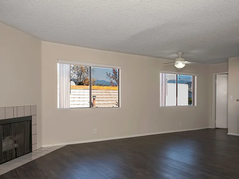 433 N Louise St — Photo 7