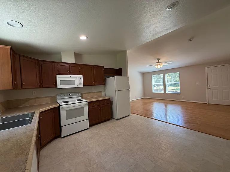 15820 SE 128th St — Photo 20