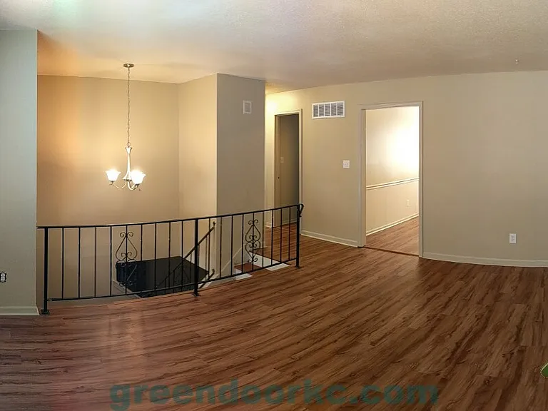 9128 W 78th St — Photo 5