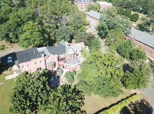 32 Round Hill Rd #A, Northampton, MA 01060