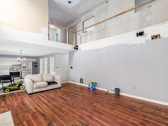 4th image of 937 Hidden Cove Way