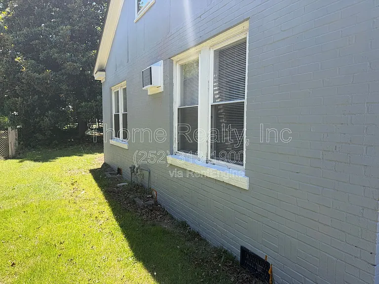 821 Marigold St — Photo 16