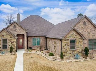 220 Circle Clb, Longview, TX 75602