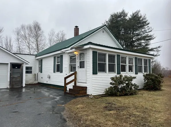 60 Water Street, Howland, ME 04448