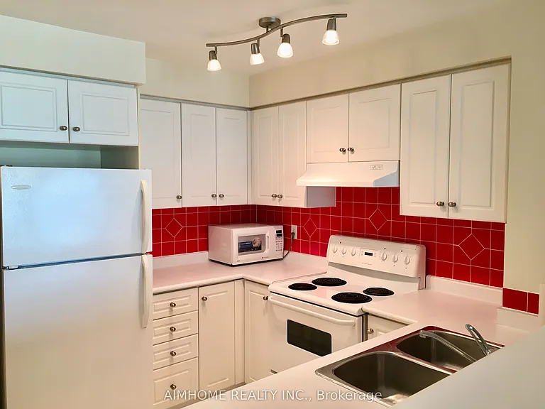 7 Lorraine Dr #2107 — Photo 4