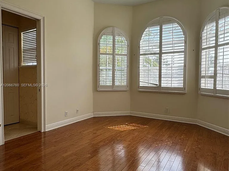 891 Captiva Dr — Photo 27