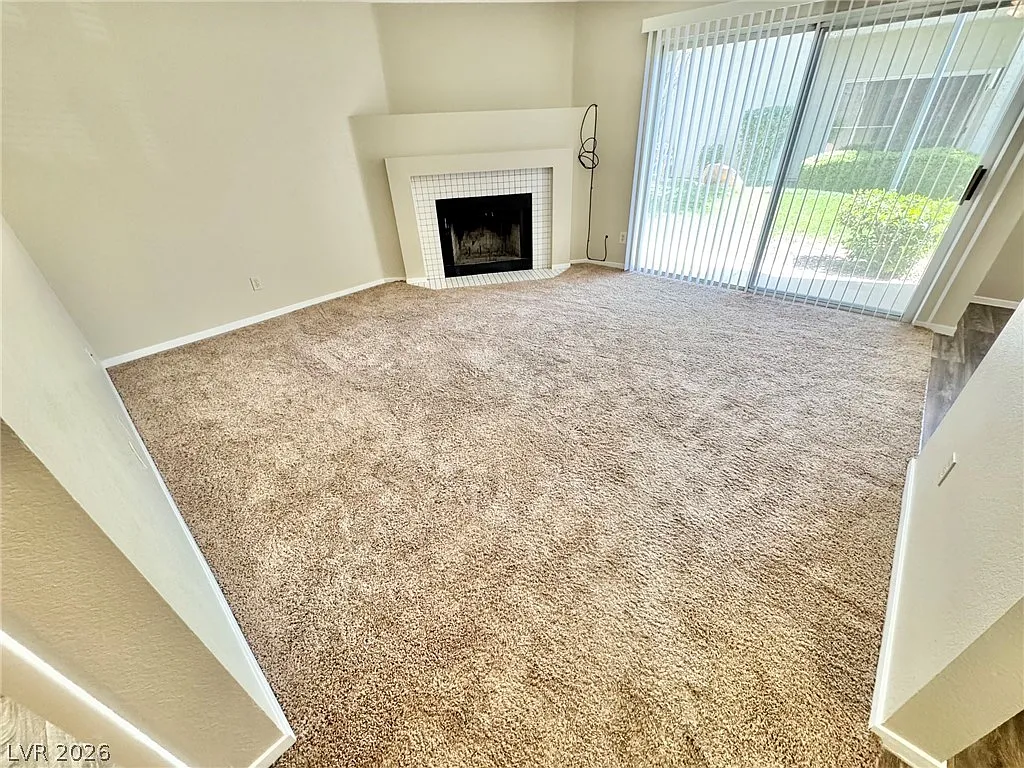2 bed, 2.0 bath, 1038 sqft, $1,271 — Photo 4