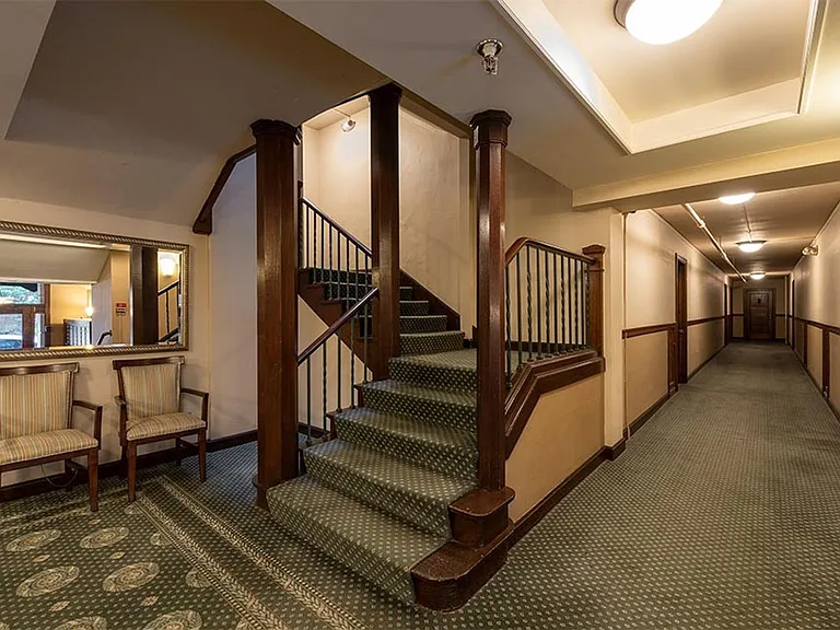 Viceroy — Photo 16