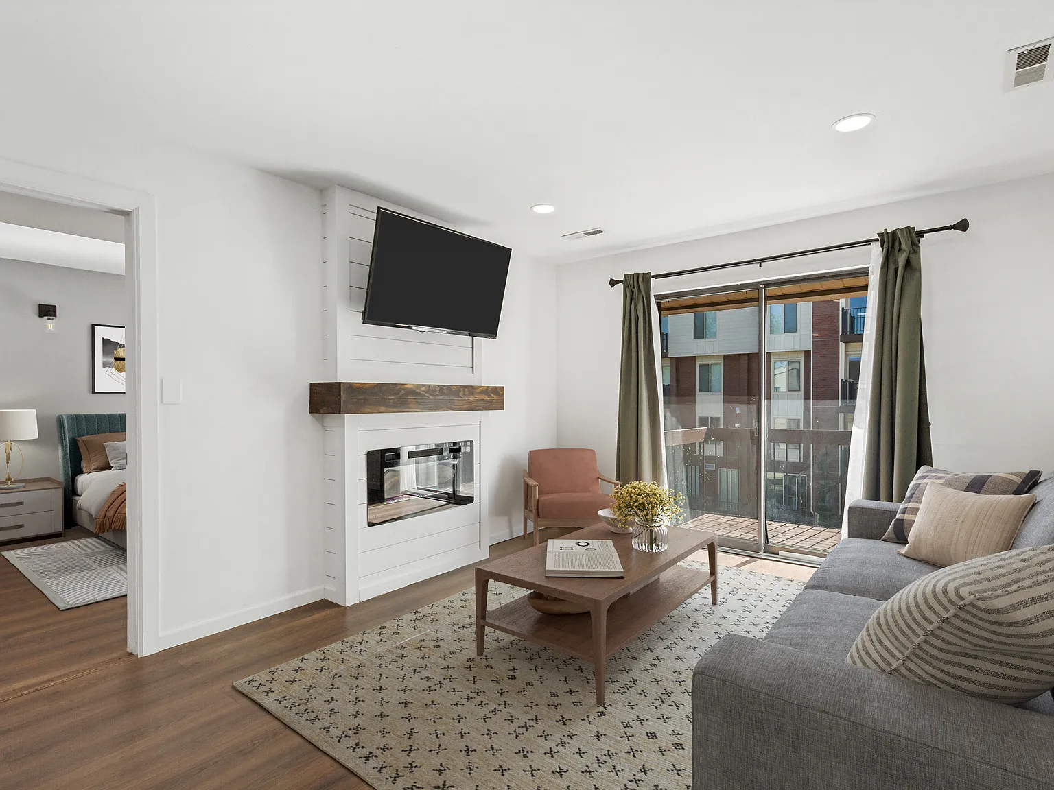 1 bed, 880 sqft, $1,395 — Photo 4