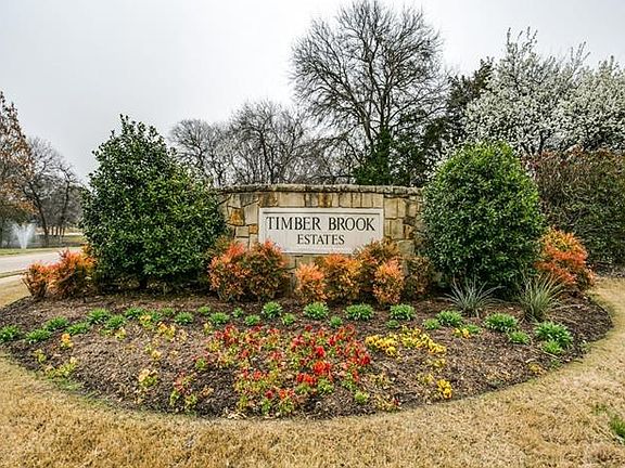 2nd image of 3301 Grenada Dr